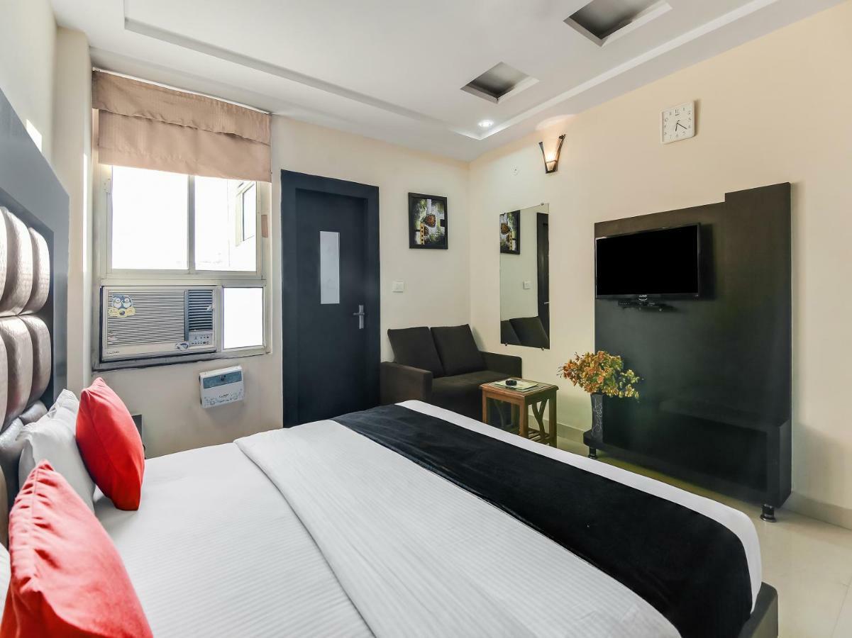Capital O 32619 Hotel Sugar Palm Gwalior Exteriör bild